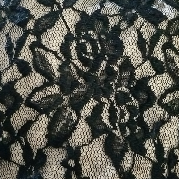 Ladies top - Picture 4 of 4